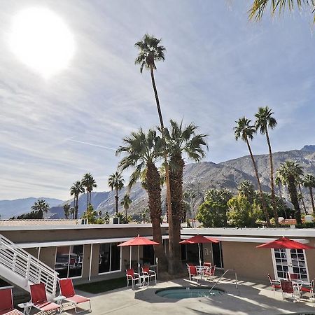 Bearfoot Inn - Clothing Optional Hotel For Gay Men Palm Springs Eksteriør billede