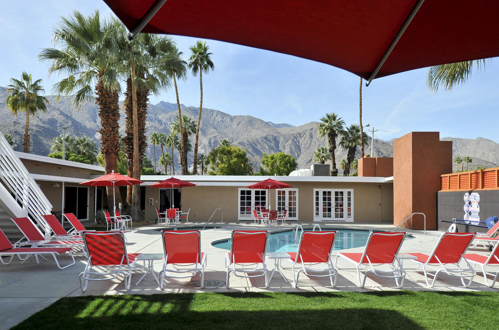 Bearfoot Inn - Clothing Optional Hotel For Gay Men Palm Springs Eksteriør billede